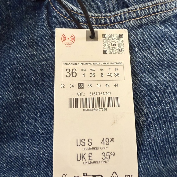 Wide Leg Jeans w/ Belt - Picture 5 of 7